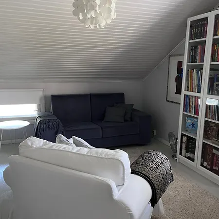 Pensión Idyllic Upstairs With Two Bedrooms 3*