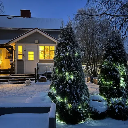 Idyllic Upstairs With Two Bedrooms